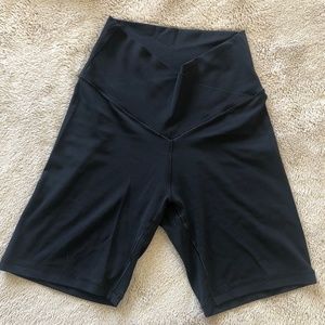 Black biker short
